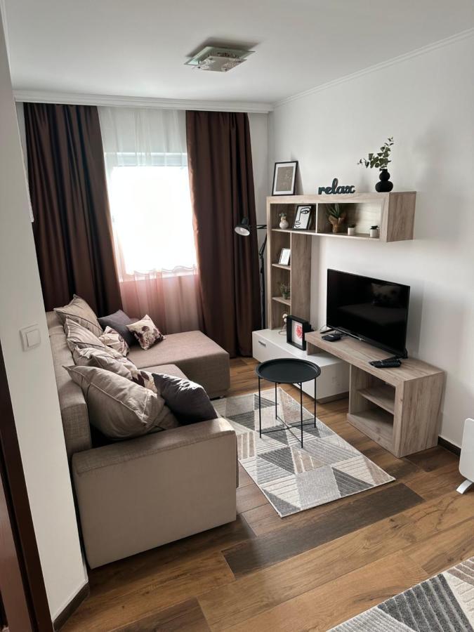 Sky Lux Apartmani Surcin Exterior photo