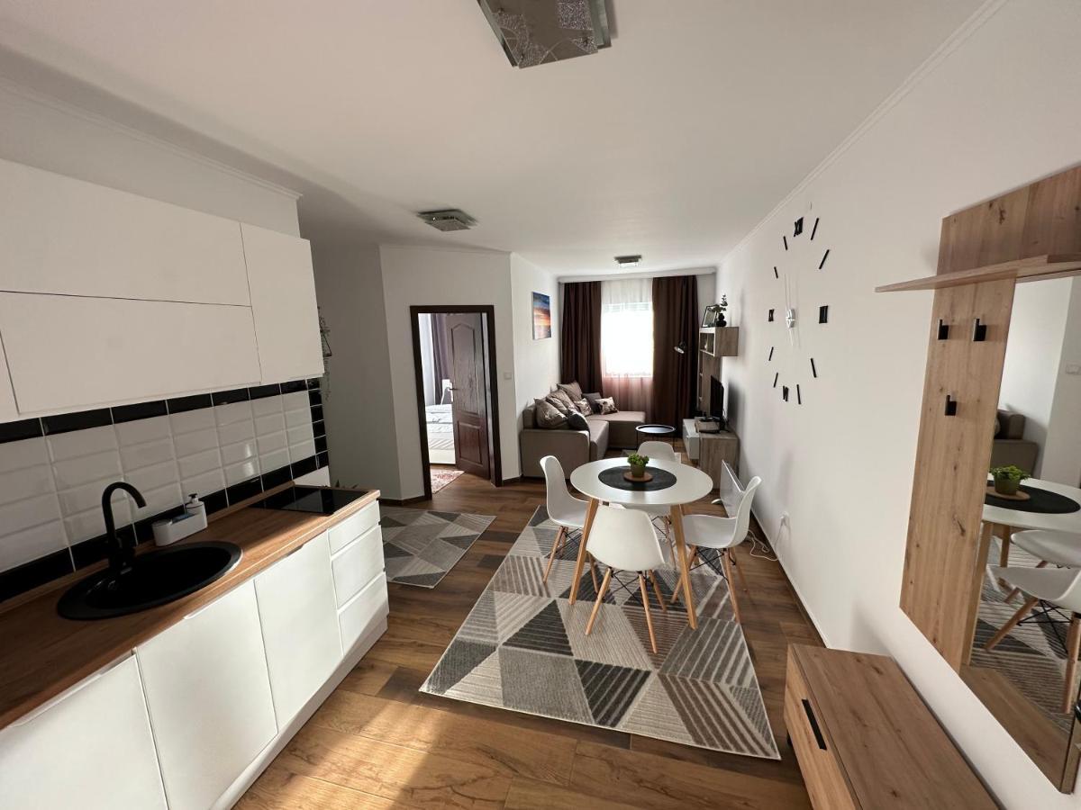 Sky Lux Apartmani Surcin Exterior photo